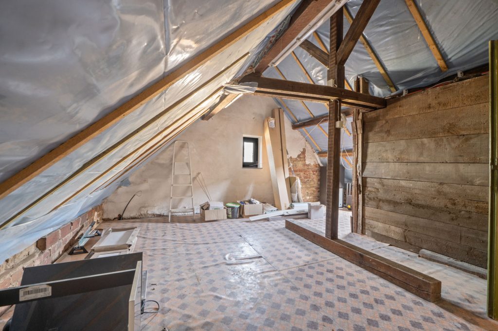 Gütelhöfer Immobilien - Immobilienangebot - Bornheim / Walberberg - Alle - Neubaucharme in altem Gewand mit Restarbeiten! Hofensemble mit Einbauküche für Individualisten