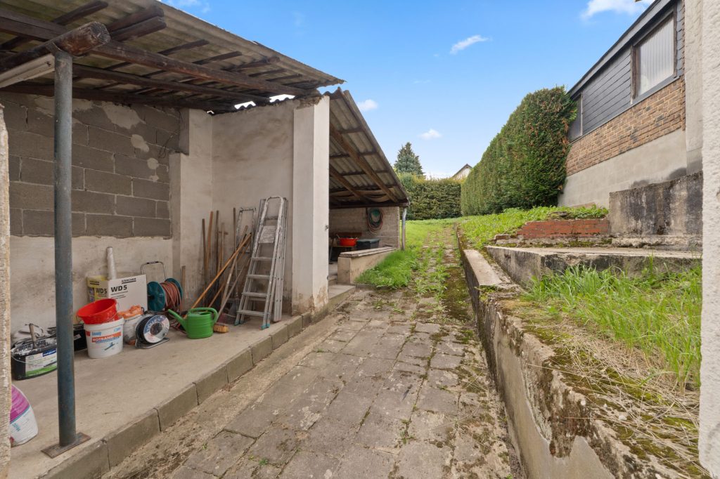 Gütelhöfer Immobilien - Immobilienangebot - Bornheim / Walberberg - Alle - Neubaucharme in altem Gewand mit Restarbeiten! Hofensemble mit Einbauküche für Individualisten