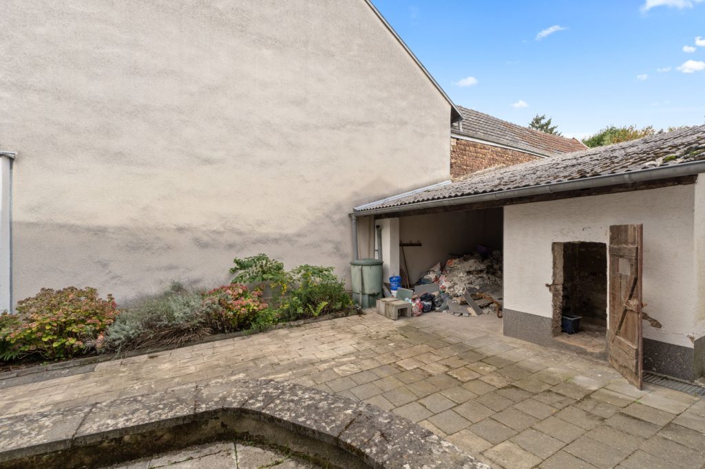 Gütelhöfer Immobilien - Immobilienangebot - Bornheim / Walberberg - Alle - Neubaucharme in altem Gewand mit Restarbeiten! Hofensemble mit Einbauküche für Individualisten