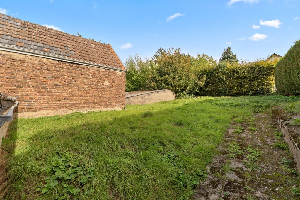 Gütelhöfer Immobilien - Immobilienangebot - Bornheim / Walberberg - Alle - Neubaucharme in altem Gewand mit Restarbeiten! Hofensemble mit Einbauküche für Individualisten