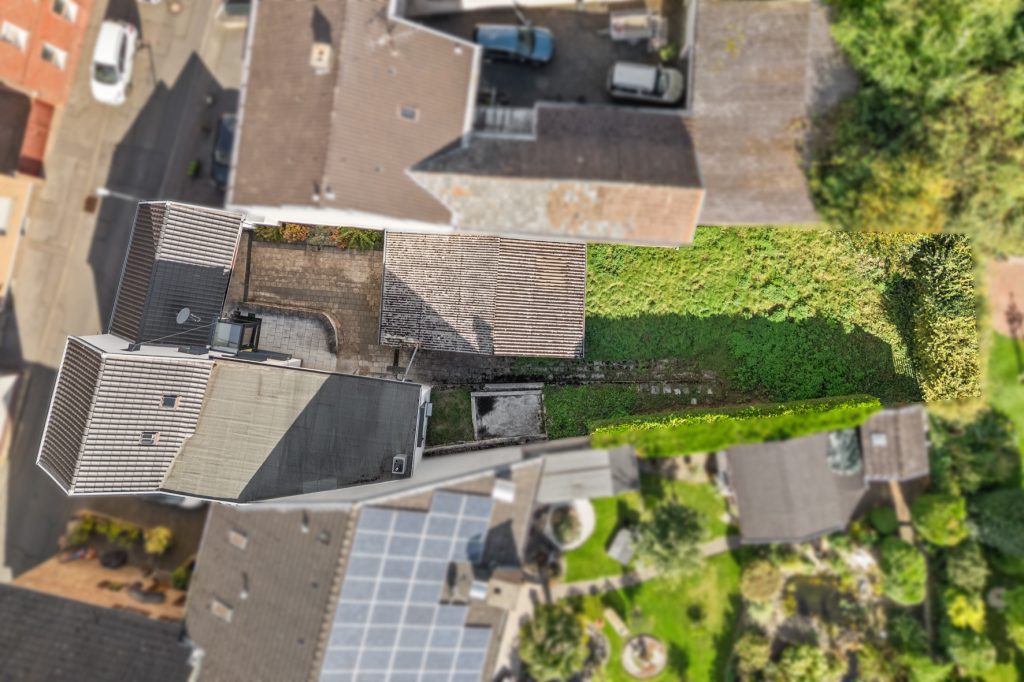 Gütelhöfer Immobilien - Immobilienangebot - Bornheim / Walberberg - Alle - Neubaucharme in altem Gewand mit Restarbeiten! Hofensemble mit Einbauküche für Individualisten