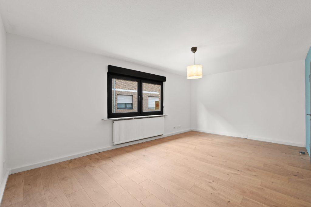 Gütelhöfer Immobilien - Immobilienangebot - Bornheim / Walberberg - Alle - Neubaucharme in altem Gewand mit Restarbeiten! Hofensemble mit Einbauküche für Individualisten