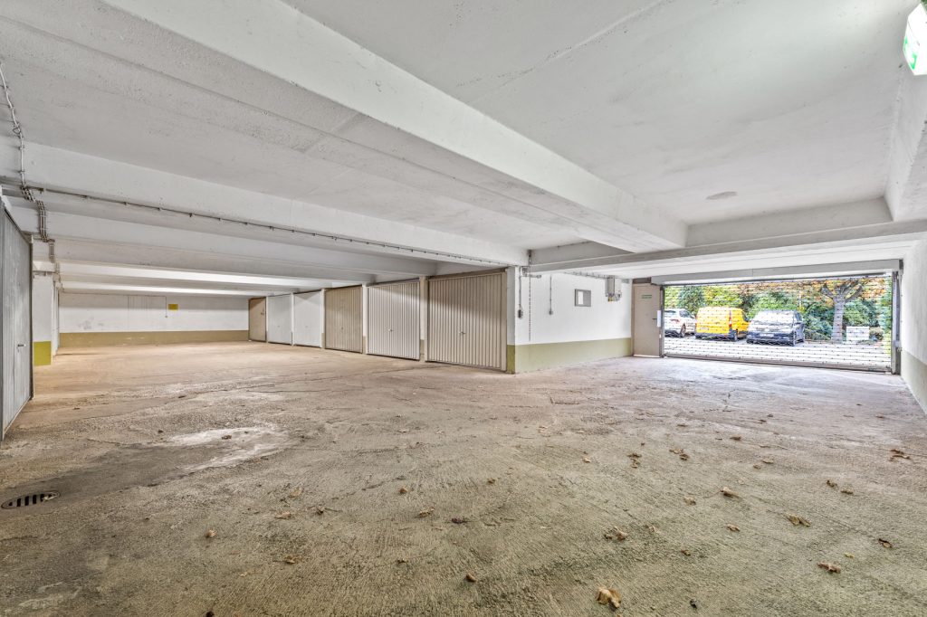 Gütelhöfer Immobilien - Immobilienangebot - Bonn - Alle - Kapitalanlage gesucht? Solide vermietete 4-Zimmer-Wohnung mit Loggia, Aufzug und zwei Stellplätzen