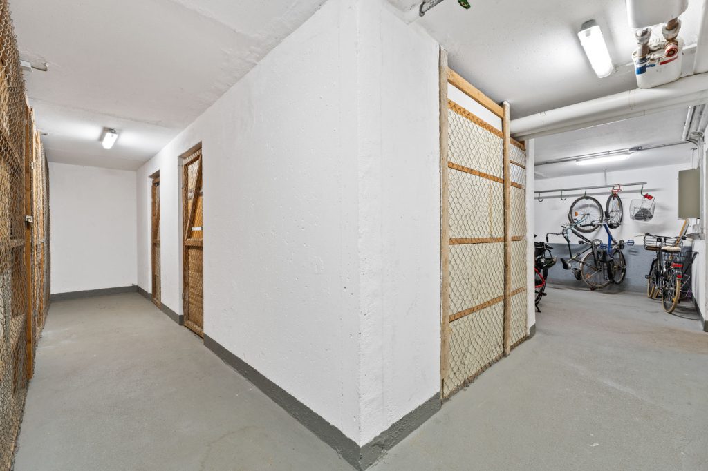 Gütelhöfer Immobilien - Immobilienangebot - Bonn - Alle - Kapitalanlage gesucht? Solide vermietete 4-Zimmer-Wohnung mit Loggia, Aufzug und zwei Stellplätzen