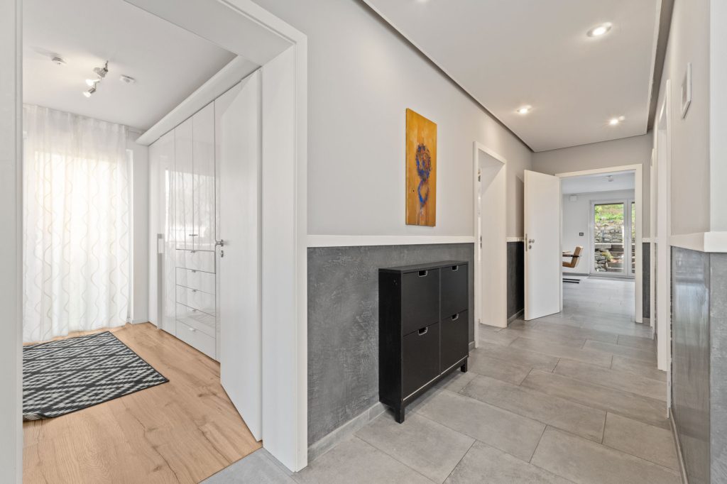 Gütelhöfer Immobilien - Immobilienangebot - Swisttal / Heimerzheim - Alle - NEUER PREIS! Energieeffizientes KfW-55-Haus mit Garage, Einbauküche, Sauna und Pool in Heimerzheim