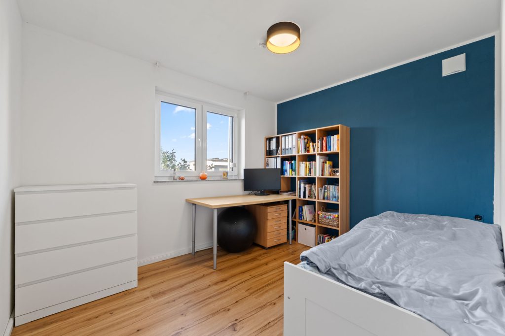 Gütelhöfer Immobilien - Immobilienangebot - Swisttal / Heimerzheim - Alle - NEUER PREIS! Energieeffizientes KfW-55-Haus mit Garage, Einbauküche, Sauna und Pool in Heimerzheim