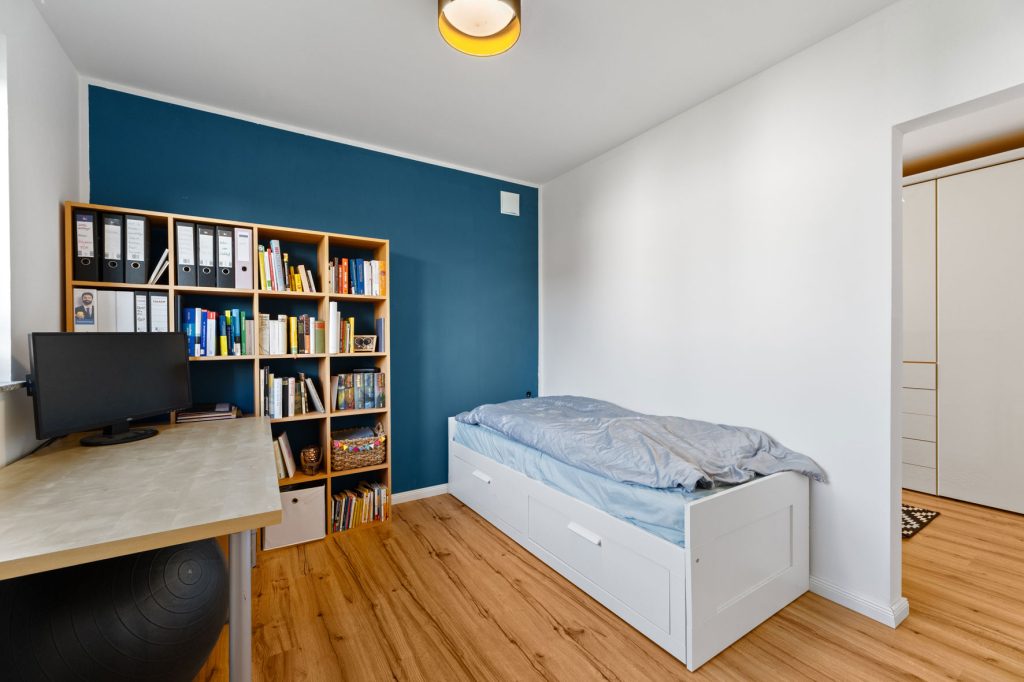 Gütelhöfer Immobilien - Immobilienangebot - Swisttal / Heimerzheim - Alle - NEUER PREIS! Energieeffizientes KfW-55-Haus mit Garage, Einbauküche, Sauna und Pool in Heimerzheim