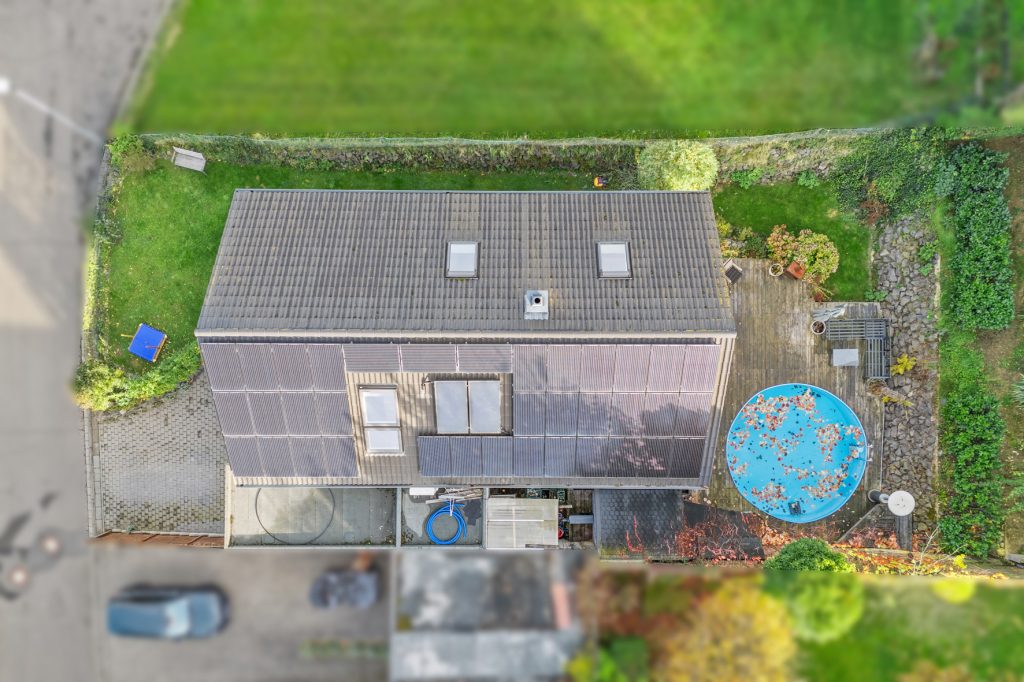 Gütelhöfer Immobilien - Immobilienangebot - Swisttal / Heimerzheim - Alle - NEUER PREIS! Energieeffizientes KfW-55-Haus mit Garage, Einbauküche, Sauna und Pool in Heimerzheim