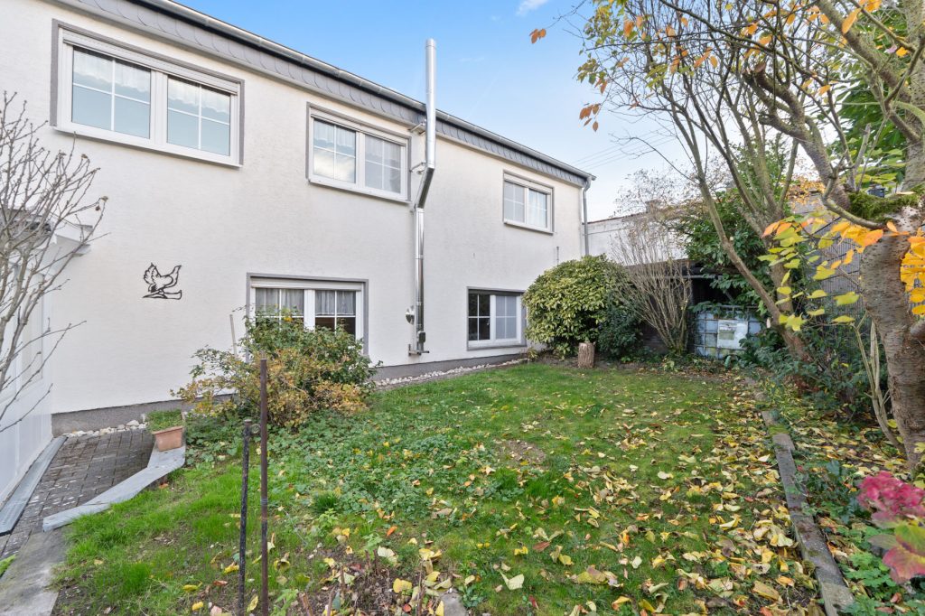 Gütelhöfer Immobilien - Immobilienangebot - Rheinbach / Merzbach - Alle - Zwei auf einen Streich! Zwei modernisierte Einfamilienhäuser mit Garten und Garage in Merzbach