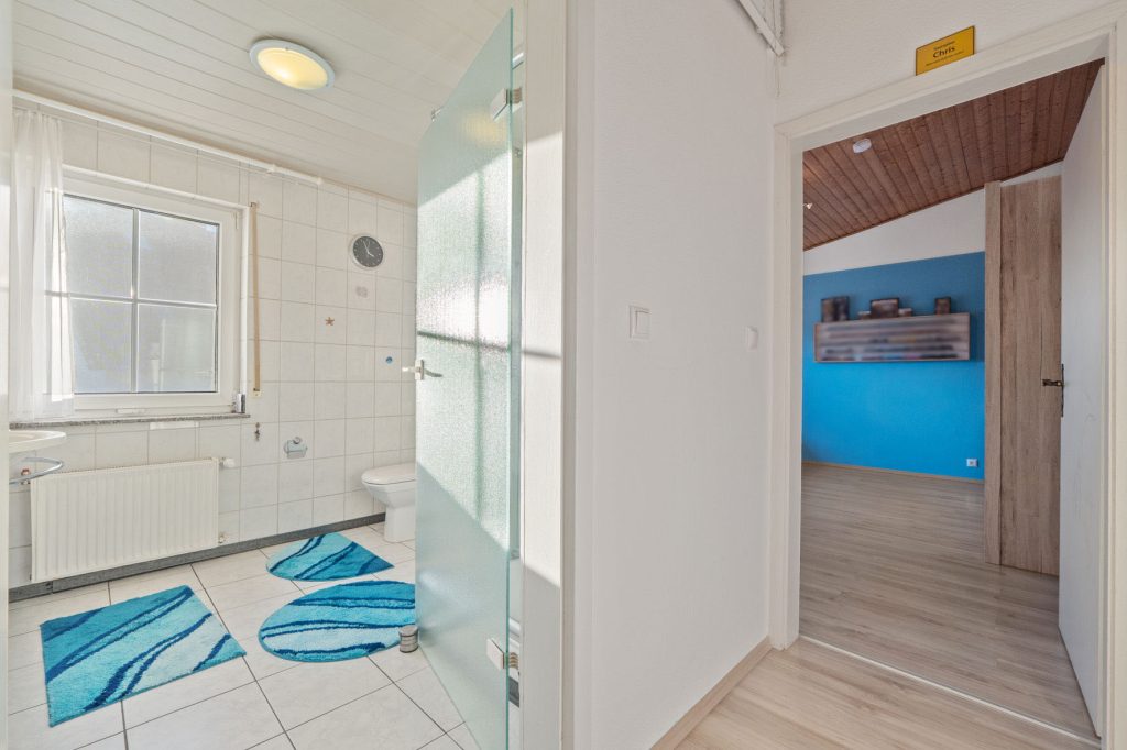 Gütelhöfer Immobilien - Immobilienangebot - Rheinbach / Merzbach - Alle - Zwei auf einen Streich! Zwei modernisierte Einfamilienhäuser mit Garten und Garage in Merzbach