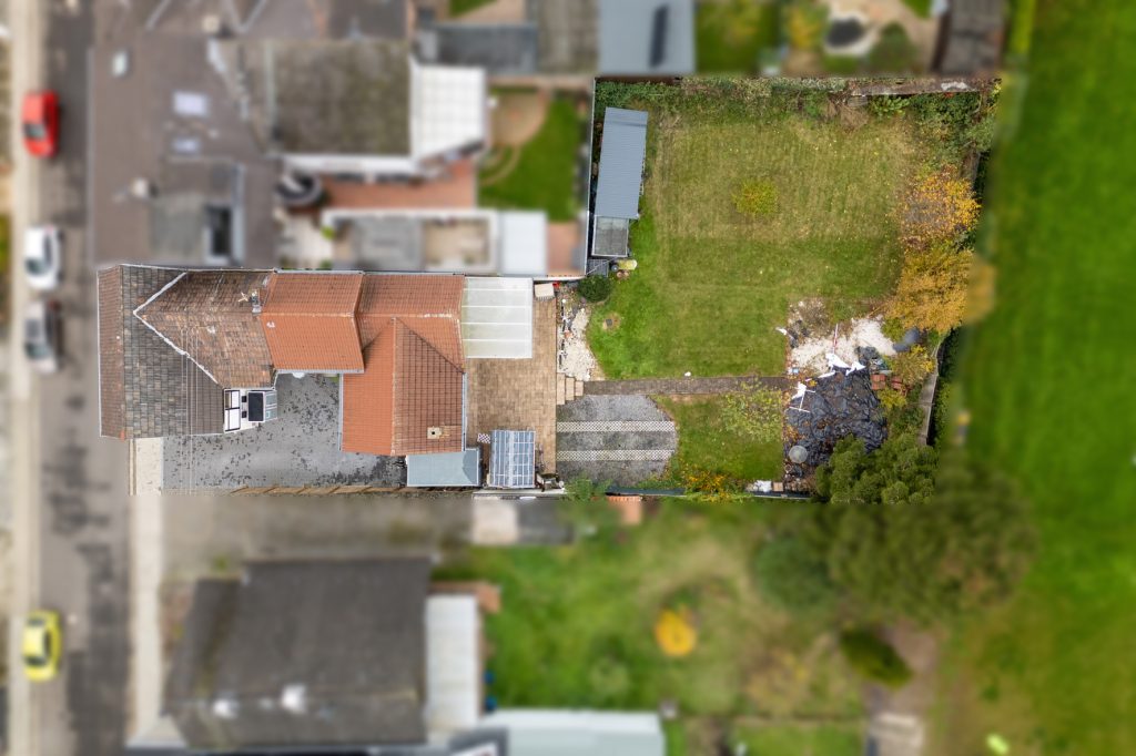 Gütelhöfer Immobilien - Immobilienangebot - Rheinbach / Oberdress - Alle - NEUER PREIS! Großzügiges Einfamilienhaus mit großem Garten, Einbauküche und viel Potenzial