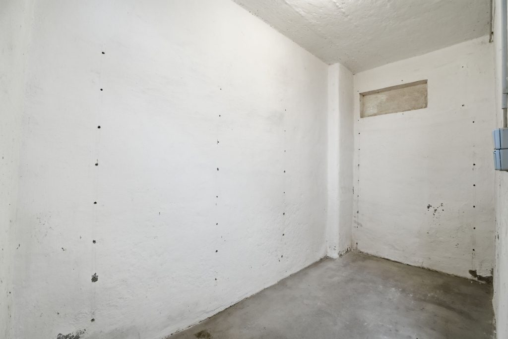 Gütelhöfer Immobilien - Immobilienangebot - Alfter / Witterschlick - Alle - Gemütliches Einfamilienhaus mit separater Zufahrt, Unterständen und Garage in Witterschlick