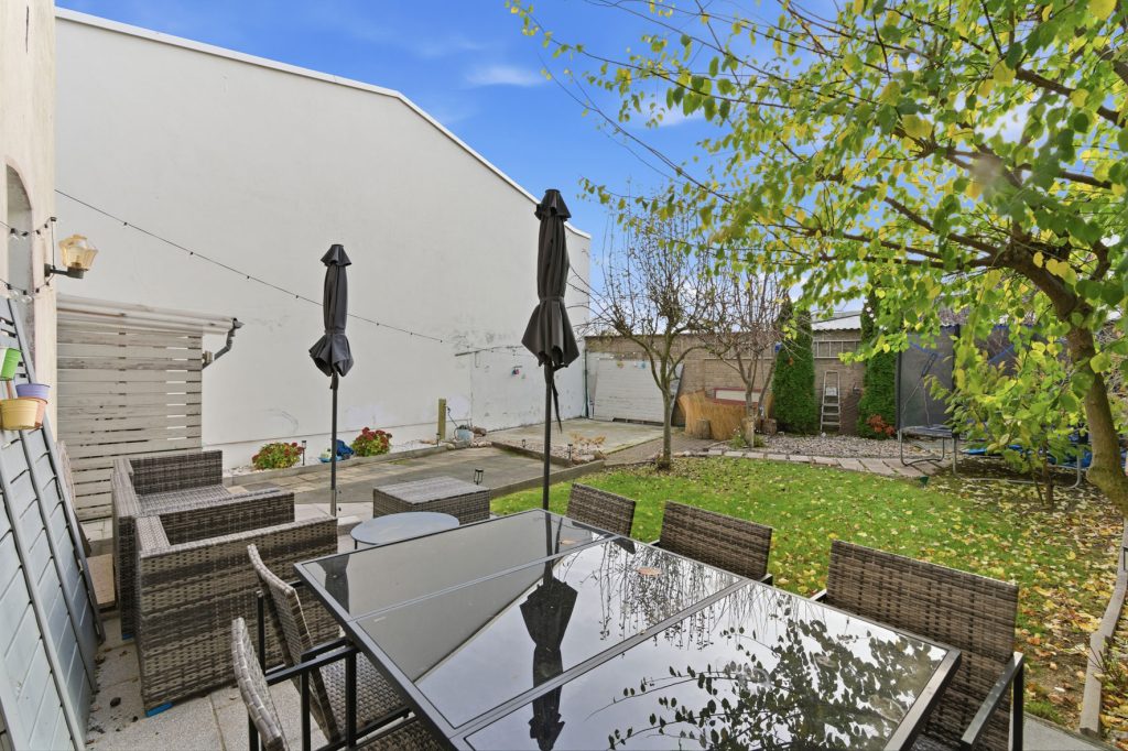Gütelhöfer Immobilien - Immobilienangebot - Bornheim / Waldorf - Alle - NEUER PREIS! Geräumiges Reihenmittelhaus mit Garten und idealer Raumaufteilung in zentraler Lage