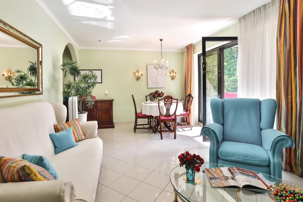 Gütelhöfer Immobilien - Immobilienangebot - Bonn / Alt-Godesberg - Alle - NEUER PREIS! Solide vermietet und möbliertes "Schmuckkästchen" mit Klima, Balkon und TG-Stellplatz