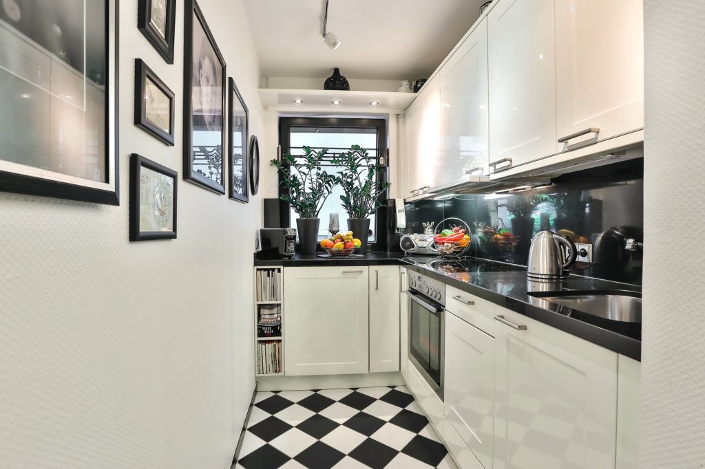 Gütelhöfer Immobilien - Immobilienangebot - Bonn / Alt-Godesberg - Alle - NEUER PREIS! Solide vermietet und möbliertes "Schmuckkästchen" mit Klima, Balkon und TG-Stellplatz