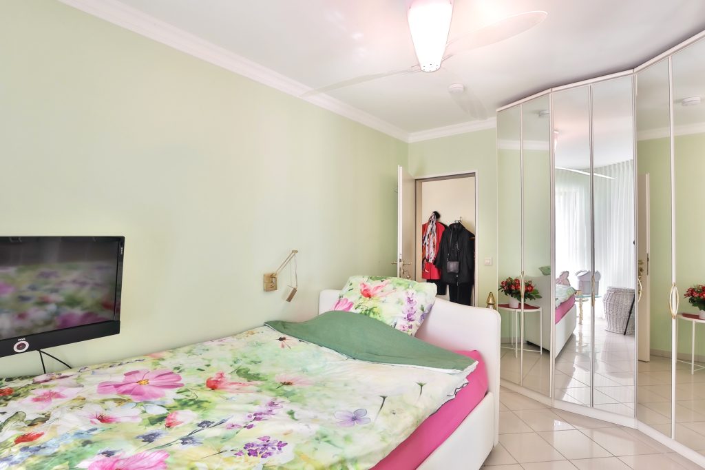 Gütelhöfer Immobilien - Immobilienangebot - Bonn / Alt-Godesberg - Alle - NEUER PREIS! Solide vermietet und möbliertes "Schmuckkästchen" mit Klima, Balkon und TG-Stellplatz