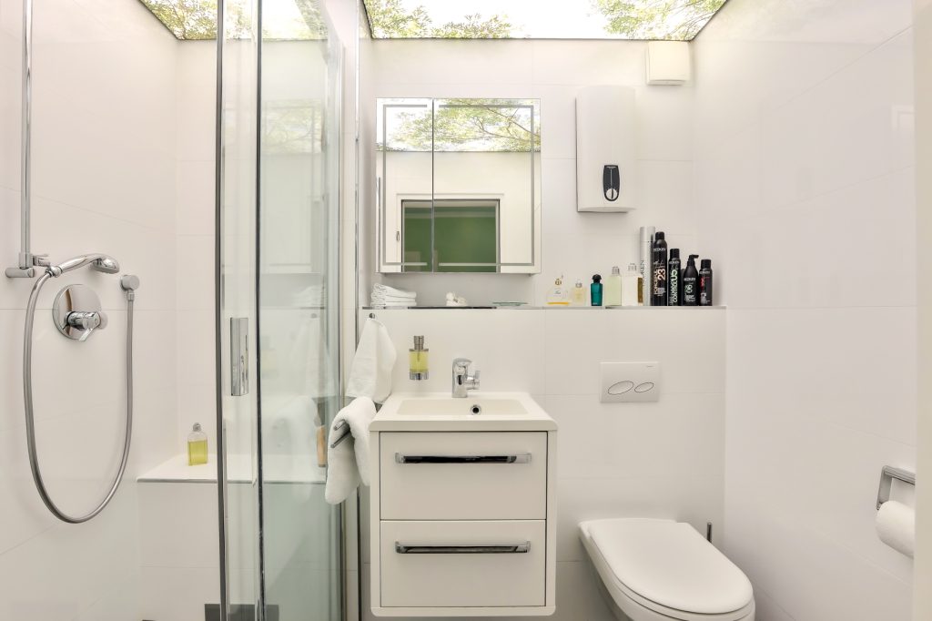 Gütelhöfer Immobilien - Immobilienangebot - Bonn / Alt-Godesberg - Alle - NEUER PREIS! Solide vermietet und möbliertes "Schmuckkästchen" mit Klima, Balkon und TG-Stellplatz
