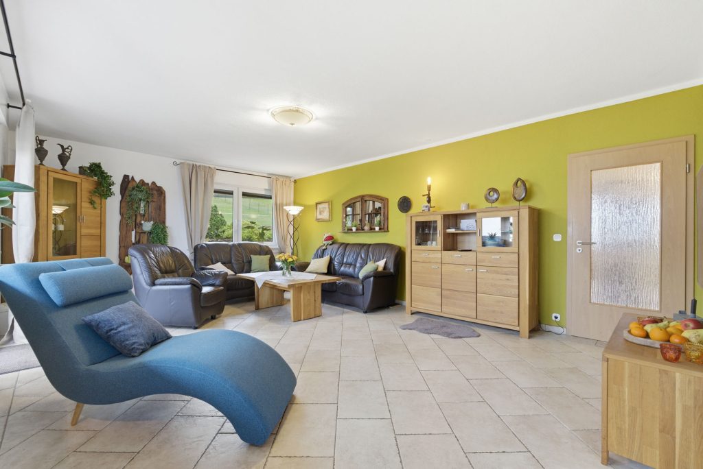Gütelhöfer Immobilien - Immobilienangebot - Bornheim / Hemmerich - Alle - Platz für 2 Generationen! Großzügiges Einfamilienhaus mit Einliegerwohnung auf 2.244m² Grund