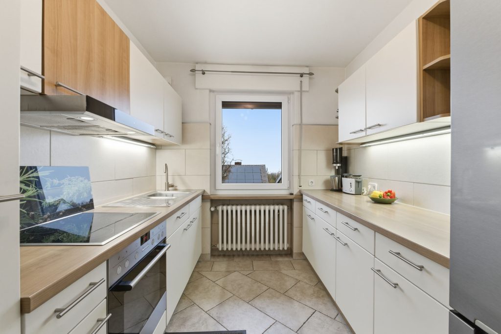 Gütelhöfer Immobilien - Immobilienangebot - Bornheim / Hemmerich - Alle - Platz für 2 Generationen! Großzügiges Einfamilienhaus mit Einliegerwohnung auf 2.244m² Grund