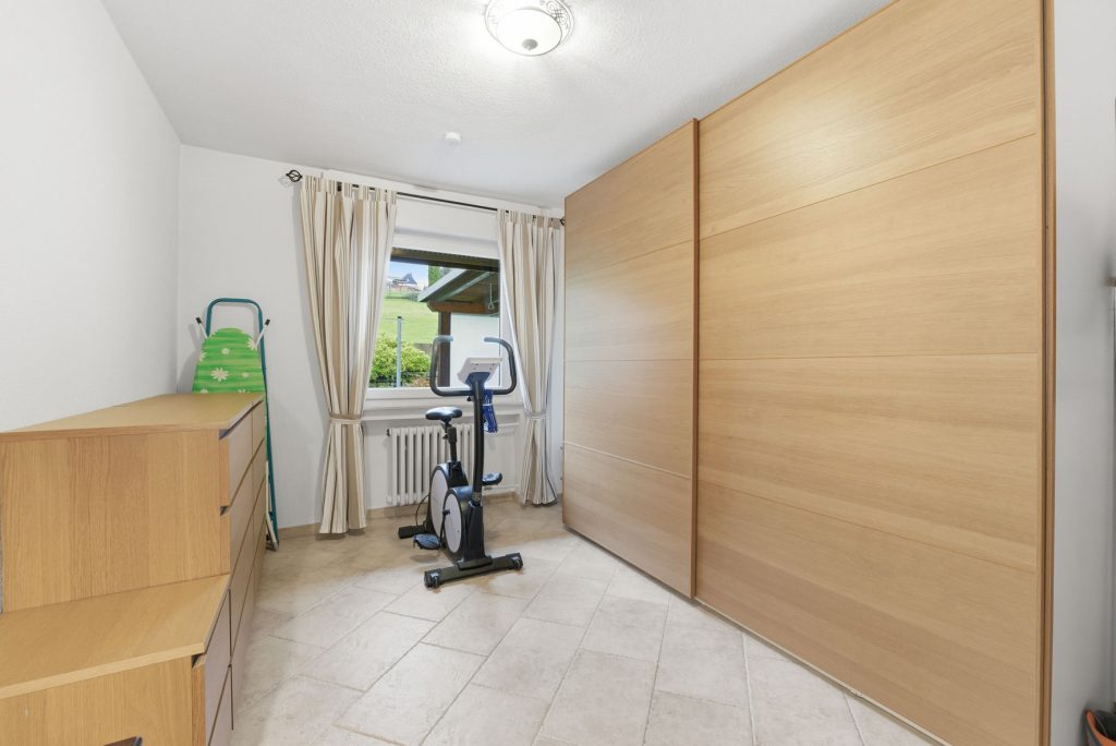 Gütelhöfer Immobilien - Immobilienangebot - Bornheim / Hemmerich - Alle - Platz für 2 Generationen! Großzügiges Einfamilienhaus mit Einliegerwohnung auf 2.244m² Grund
