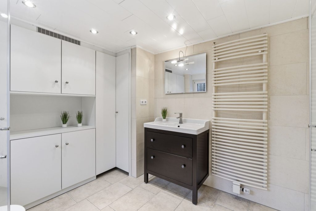 Gütelhöfer Immobilien - Immobilienangebot - Bornheim / Hemmerich - Alle - Platz für 2 Generationen! Großzügiges Einfamilienhaus mit Einliegerwohnung auf 2.244m² Grund