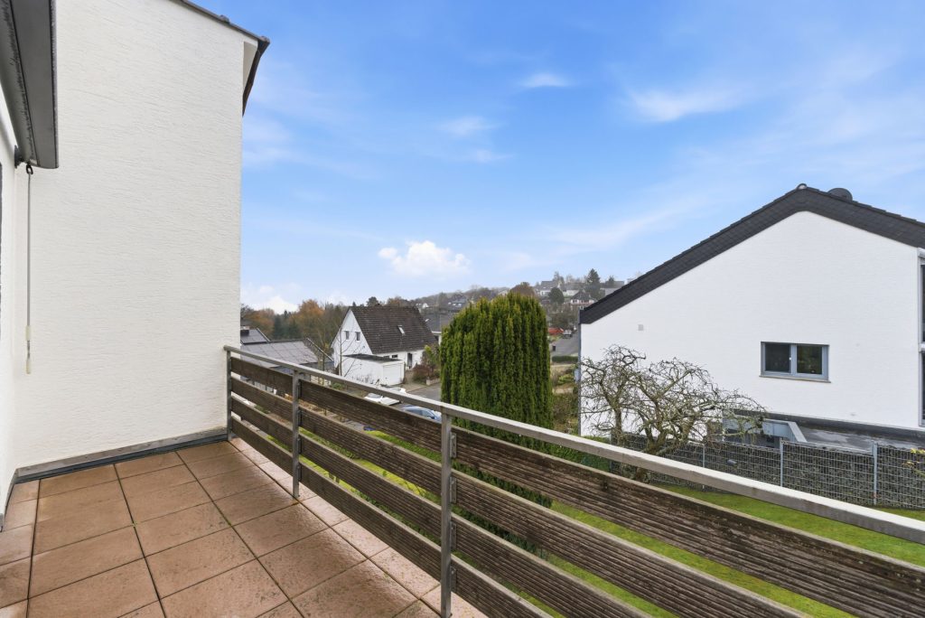 Gütelhöfer Immobilien - Immobilienangebot - Bornheim / Hemmerich - Alle - Platz für 2 Generationen! Großzügiges Einfamilienhaus mit Einliegerwohnung auf 2.244m² Grund