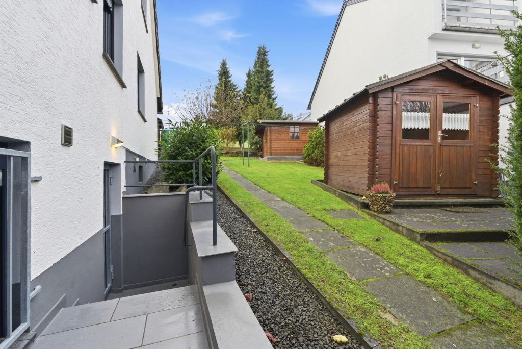Gütelhöfer Immobilien - Immobilienangebot - Bornheim / Hemmerich - Alle - Platz für 2 Generationen! Großzügiges Einfamilienhaus mit Einliegerwohnung auf 2.244m² Grund
