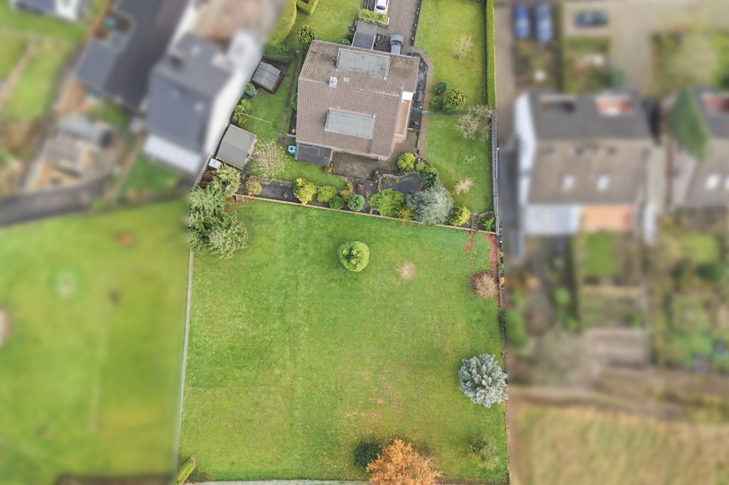 Gütelhöfer Immobilien - Immobilienangebot - Bornheim / Hemmerich - Alle - Platz für 2 Generationen! Großzügiges Einfamilienhaus mit Einliegerwohnung auf 2.244m² Grund