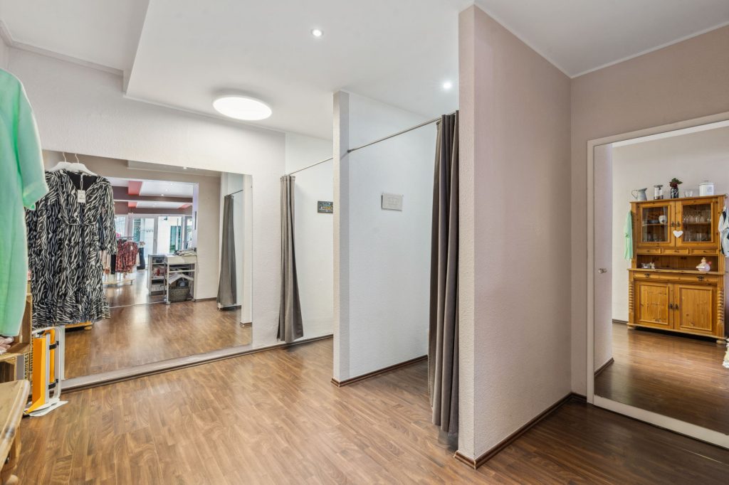 Gütelhöfer Immobilien - Immobilienangebot - Rheinbach - Alle - Kapitalanleger aufgepasst! 2 Gewerbe- und 4 Wohneinheiten mit 574m² vermietbarer Fläche im Zentrum