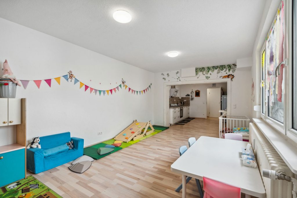 Gütelhöfer Immobilien - Immobilienangebot - Rheinbach - Alle - Kapitalanleger aufgepasst! 2 Gewerbe- und 4 Wohneinheiten mit 574m² vermietbarer Fläche im Zentrum