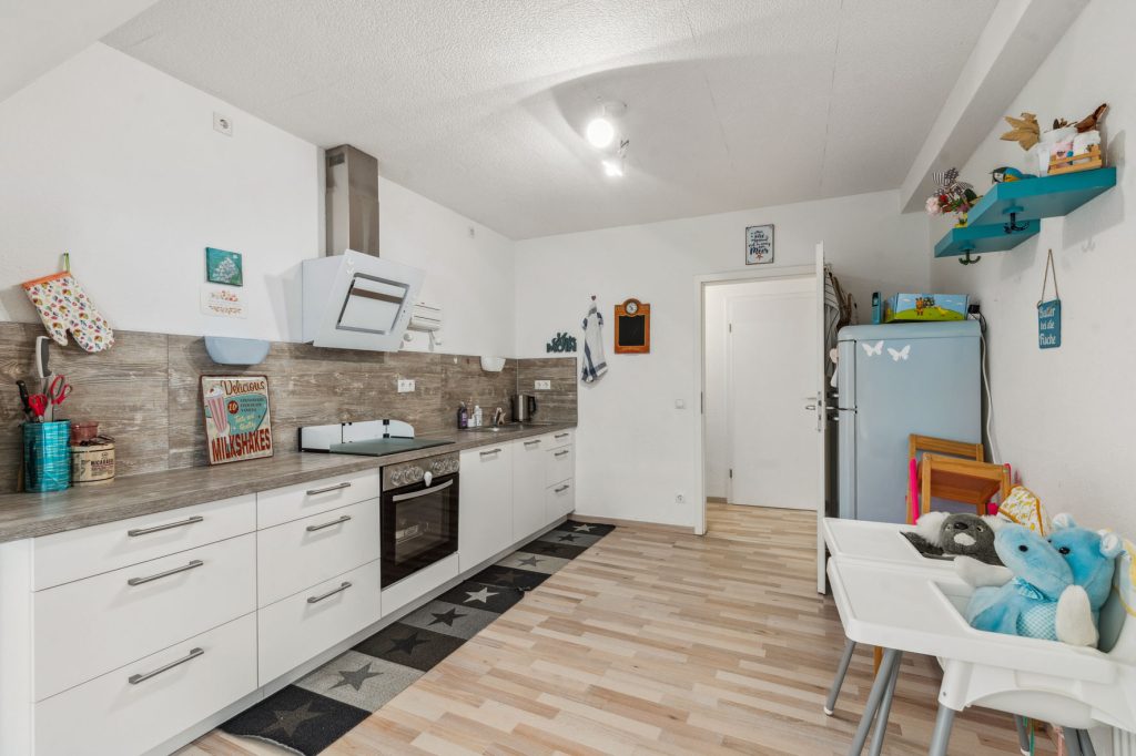 Gütelhöfer Immobilien - Immobilienangebot - Rheinbach - Alle - Kapitalanleger aufgepasst! 2 Gewerbe- und 4 Wohneinheiten mit 574m² vermietbarer Fläche im Zentrum