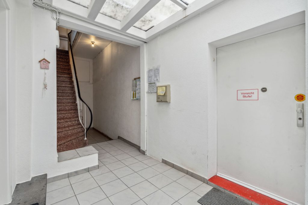 Gütelhöfer Immobilien - Immobilienangebot - Rheinbach - Alle - Kapitalanleger aufgepasst! 2 Gewerbe- und 4 Wohneinheiten mit 574m² vermietbarer Fläche im Zentrum