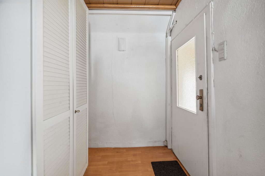 Gütelhöfer Immobilien - Immobilienangebot - Rheinbach - Alle - Kapitalanleger aufgepasst! 2 Gewerbe- und 4 Wohneinheiten mit 574m² vermietbarer Fläche im Zentrum