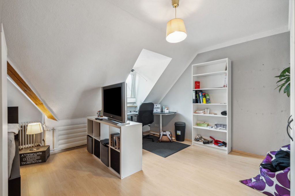 Gütelhöfer Immobilien - Immobilienangebot - Rheinbach - Alle - Kapitalanleger aufgepasst! 2 Gewerbe- und 4 Wohneinheiten mit 574m² vermietbarer Fläche im Zentrum