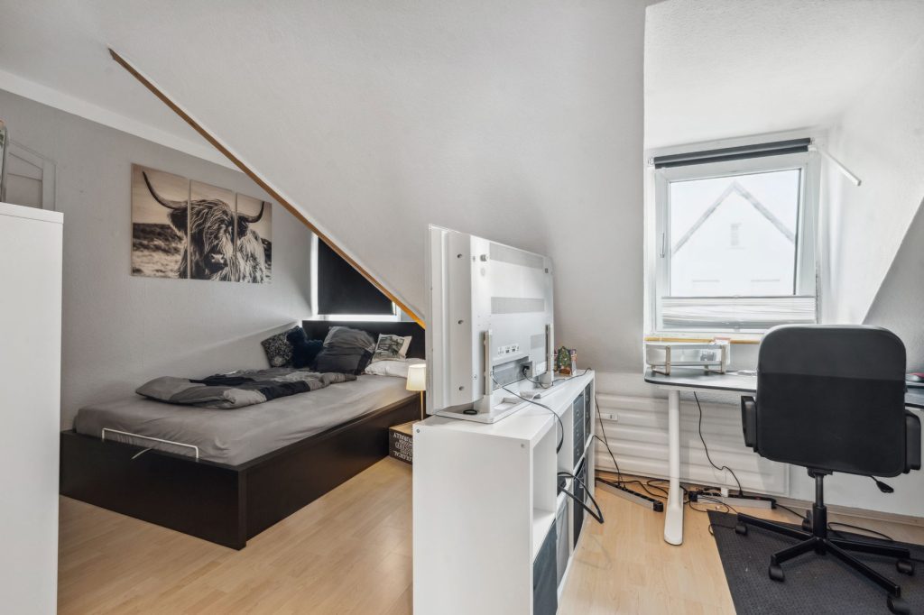 Gütelhöfer Immobilien - Immobilienangebot - Rheinbach - Alle - Kapitalanleger aufgepasst! 2 Gewerbe- und 4 Wohneinheiten mit 574m² vermietbarer Fläche im Zentrum