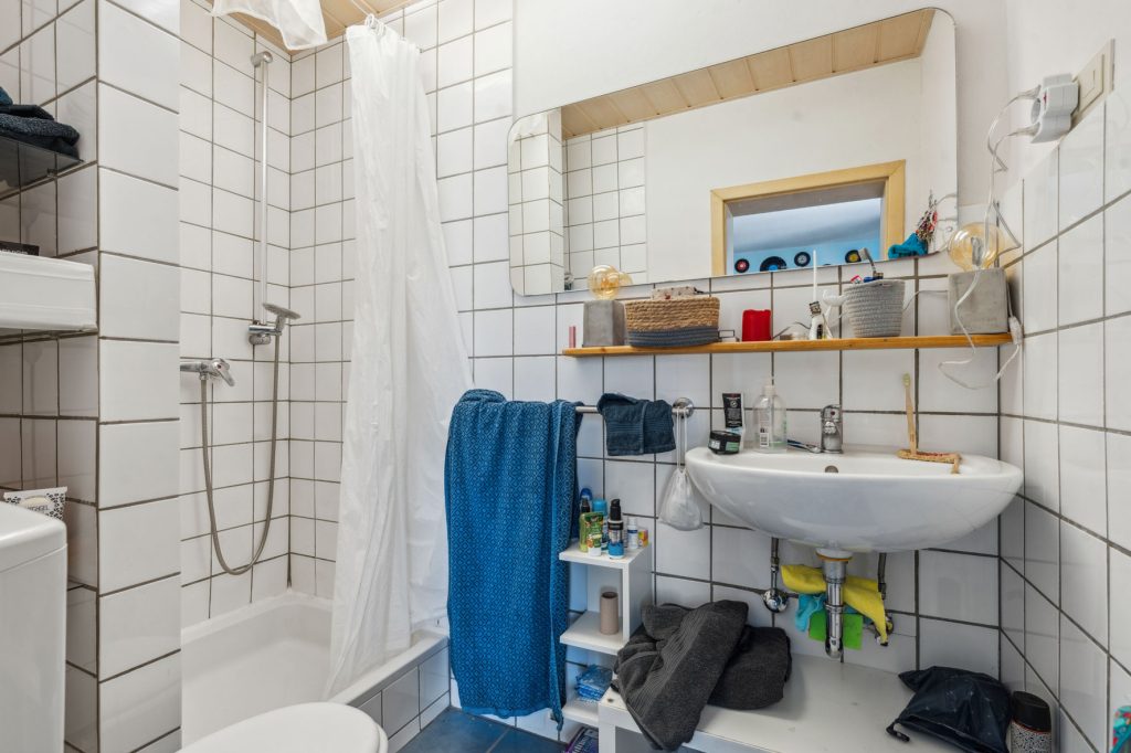 Gütelhöfer Immobilien - Immobilienangebot - Rheinbach - Alle - Kapitalanleger aufgepasst! 2 Gewerbe- und 4 Wohneinheiten mit 574m² vermietbarer Fläche im Zentrum