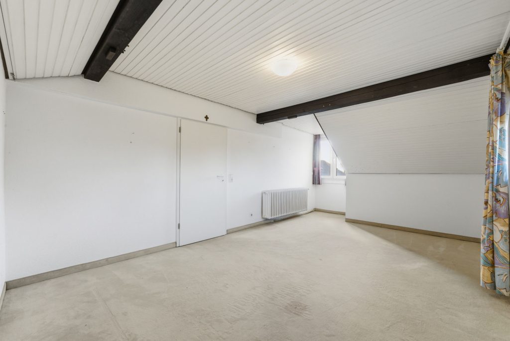Gütelhöfer Immobilien - Immobilienangebot - Rheinbach / Todenfeld - Alle - Exklusives Anwesen mit Innenpool und Weitblick über die Voreifel auf einem 1.786m² Traumgrundstück!