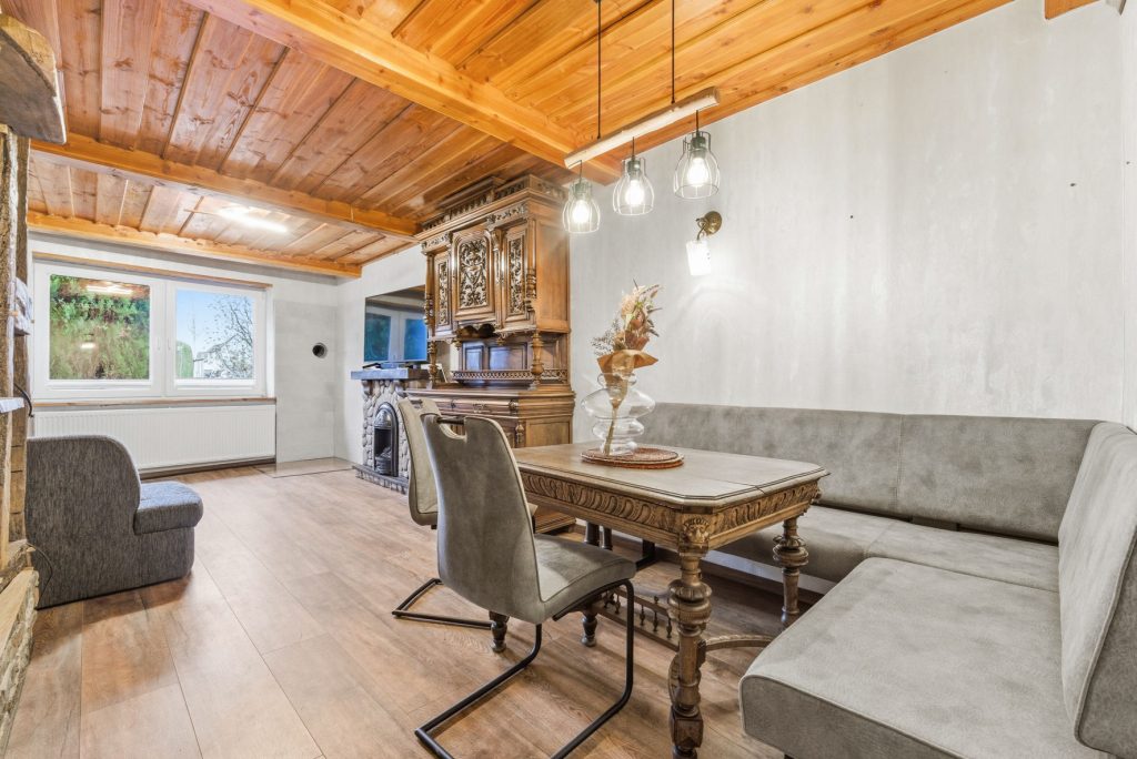 Gütelhöfer Immobilien - Immobilienangebot - Swisttal / Odendorf - Alle - Gebäudeensemble mit 3 Wohneinheiten und vielen Möglichkeiten auf 2.383 m² Grund in Odendorf