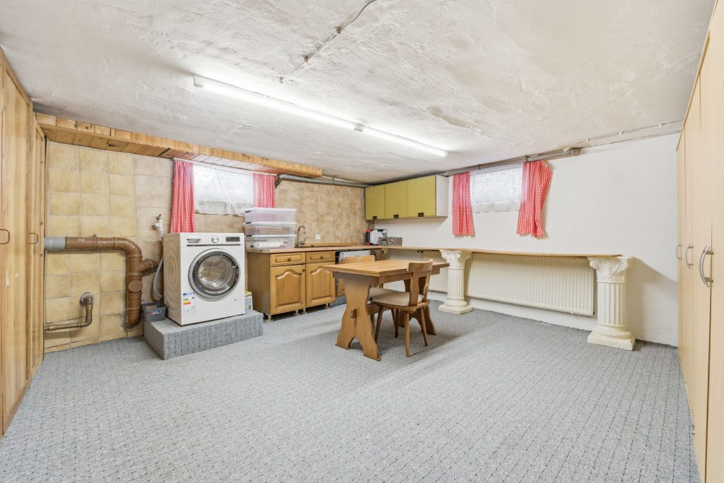 Gütelhöfer Immobilien - Immobilienangebot - Swisttal / Odendorf - Alle - Gebäudeensemble mit 3 Wohneinheiten und vielen Möglichkeiten auf 2.383 m² Grund in Odendorf