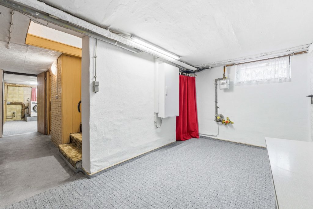 Gütelhöfer Immobilien - Immobilienangebot - Swisttal / Odendorf - Alle - Gebäudeensemble mit 3 Wohneinheiten und vielen Möglichkeiten auf 2.383 m² Grund in Odendorf