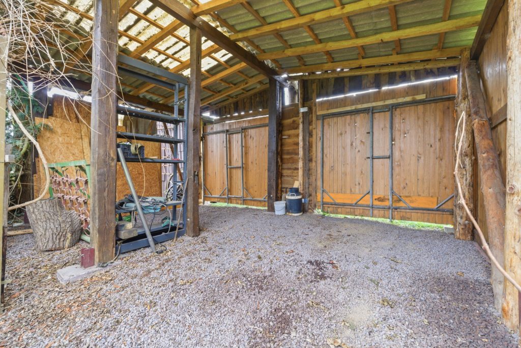 Gütelhöfer Immobilien - Immobilienangebot - Swisttal / Odendorf - Alle - Gebäudeensemble mit 3 Wohneinheiten und vielen Möglichkeiten auf 2.383 m² Grund in Odendorf
