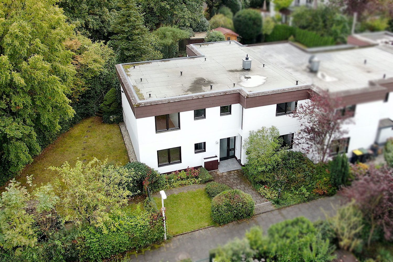 Gütelhöfer Immobilien - Immobilienangebot - Alfter - Alle - Großzügig! Stilvolle Maisonettewohnung mit Terrasse, Garten und Garage am Waldrand