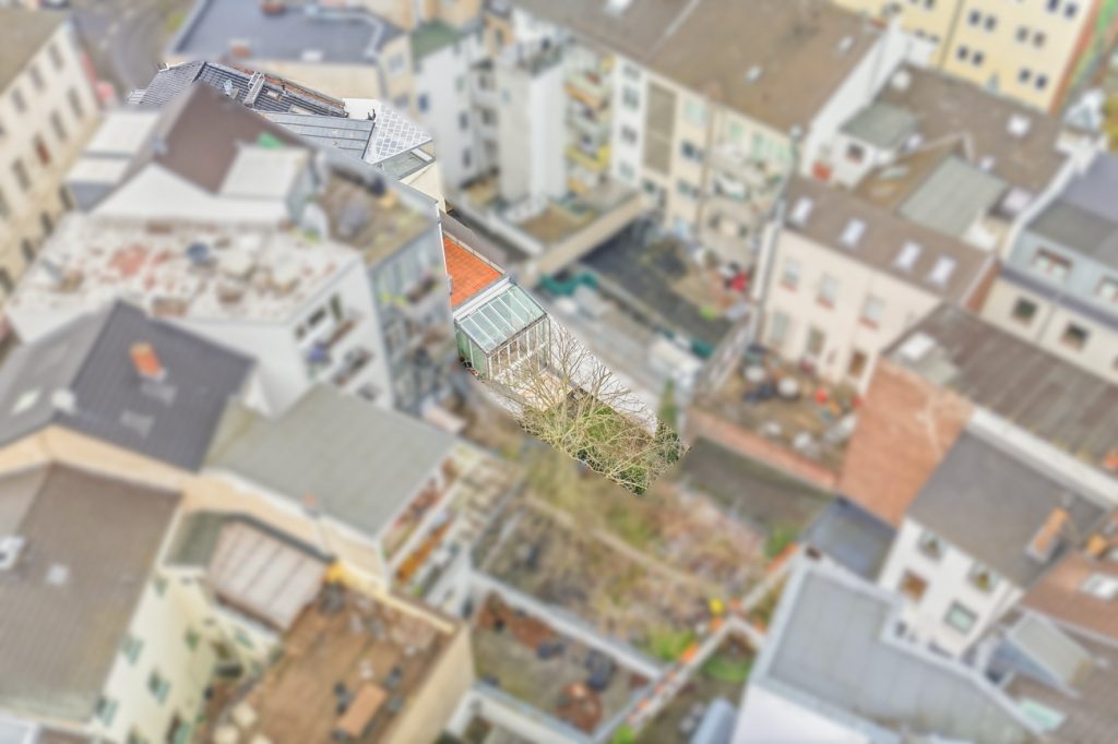 Gütelhöfer Immobilien - Immobilienangebot - Bonn - Alle - Stilvolles Gründerzeithaus mit 341m² Wohnfläche verteilt auf drei Wohneinheiten im Bonner Zentrum