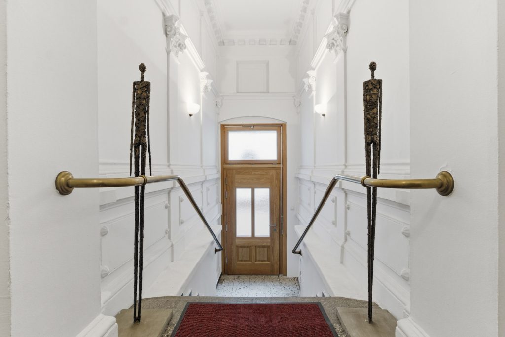Gütelhöfer Immobilien - Immobilienangebot - Bonn - Alle - Stilvolles Gründerzeithaus mit 341m² Wohnfläche verteilt auf drei Wohneinheiten im Bonner Zentrum