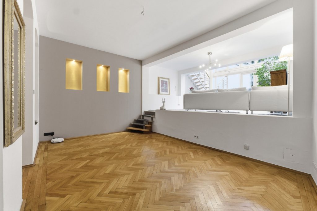 Gütelhöfer Immobilien - Immobilienangebot - Bonn - Alle - Stilvolles Gründerzeithaus mit 341m² Wohnfläche verteilt auf drei Wohneinheiten im Bonner Zentrum