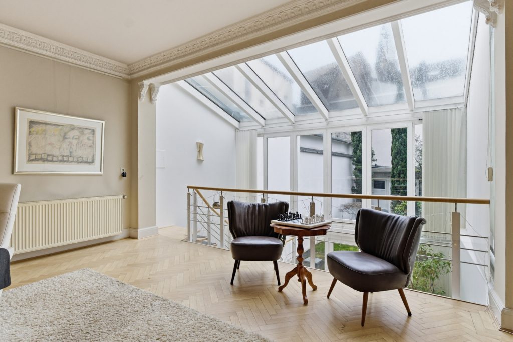 Gütelhöfer Immobilien - Immobilienangebot - Bonn - Alle - Stilvolles Gründerzeithaus mit 341m² Wohnfläche verteilt auf drei Wohneinheiten im Bonner Zentrum