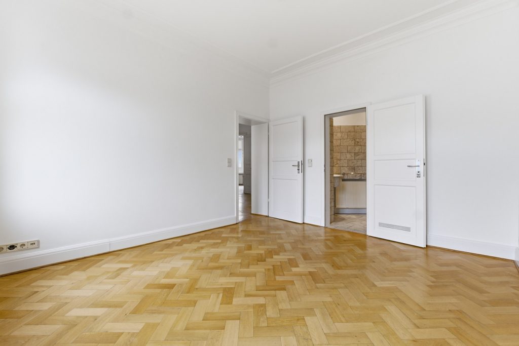 Gütelhöfer Immobilien - Immobilienangebot - Bonn - Alle - Stilvolles Gründerzeithaus mit 341m² Wohnfläche verteilt auf drei Wohneinheiten im Bonner Zentrum