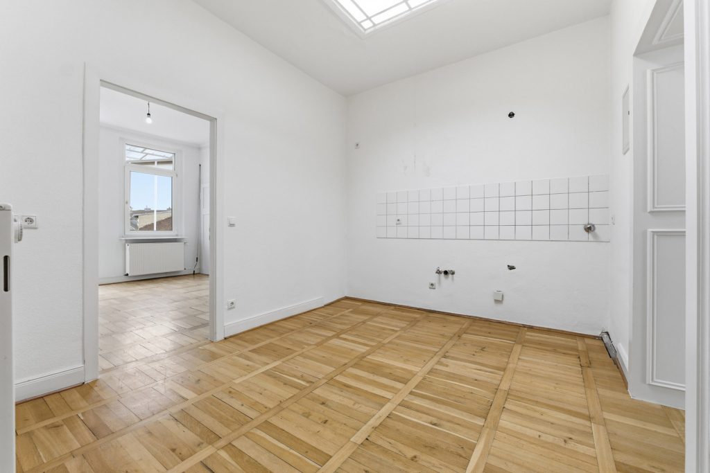 Gütelhöfer Immobilien - Immobilienangebot - Bonn - Alle - Stilvolles Gründerzeithaus mit 341m² Wohnfläche verteilt auf drei Wohneinheiten im Bonner Zentrum