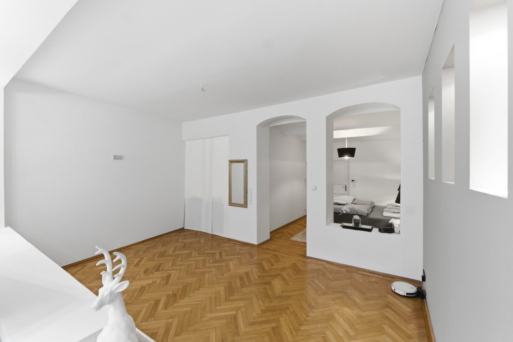 Gütelhöfer Immobilien - Immobilienangebot - Bonn - Alle - Stilvolles Gründerzeithaus mit 341m² Wohnfläche verteilt auf drei Wohneinheiten im Bonner Zentrum