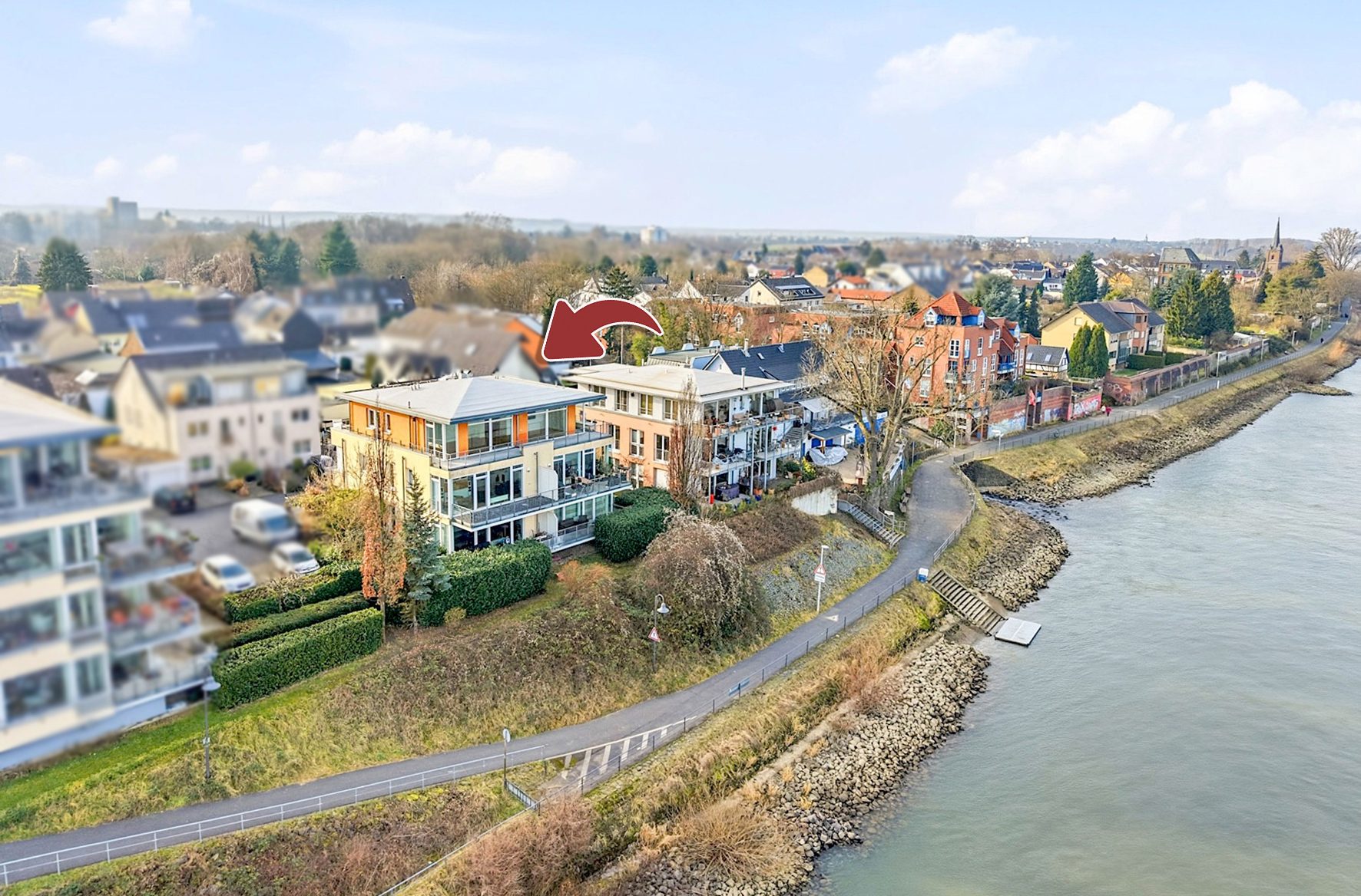 Gütelhöfer Immobilien - Immobilienangebot - Bonn / Graurheindorf - Alle - Spektakuläre bezugsfreie Penthousewohnung in 1.  Rheinlinie mit 2 TG-Stellplätzen in Graurheindorf